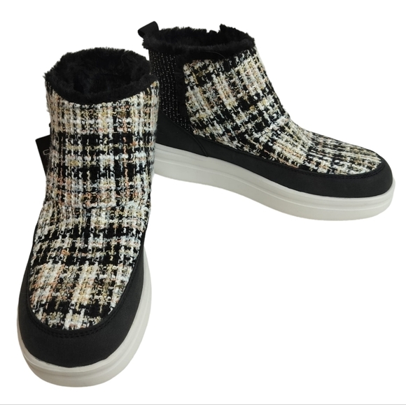 HEY DUDE Mel Boucle Black Moc Boots Women's Faux Fur Lining Flat Sneaker Shoes - Picture 2 of 15